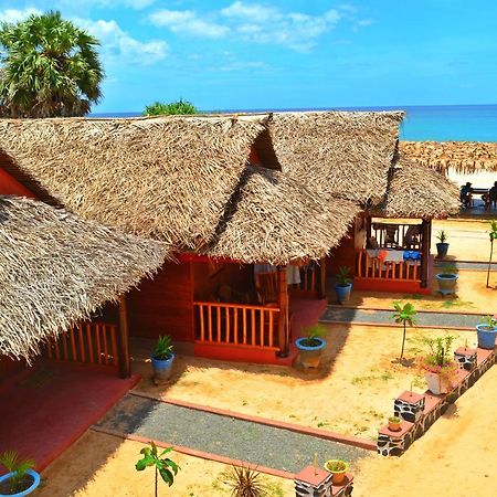 Silver Beach Hotel تريكونامالاي المظهر الخارجي الصورة