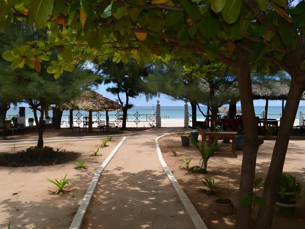 Silver Beach Hotel تريكونامالاي المظهر الخارجي الصورة
