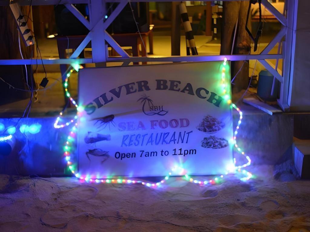 Silver Beach Hotel تريكونامالاي المظهر الخارجي الصورة