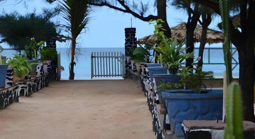 Silver Beach Hotel تريكونامالاي المظهر الخارجي الصورة