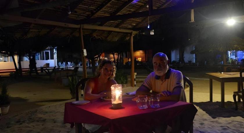 Silver Beach Hotel تريكونامالاي المظهر الخارجي الصورة