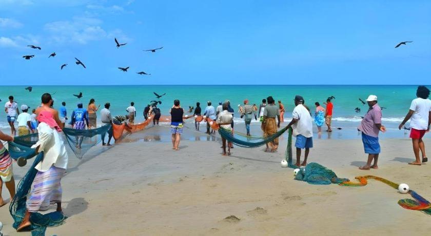 Silver Beach Hotel تريكونامالاي المظهر الخارجي الصورة